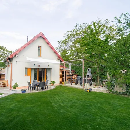 Tatil Evi B48 Duplex - A Kerti Haz Törökbálint